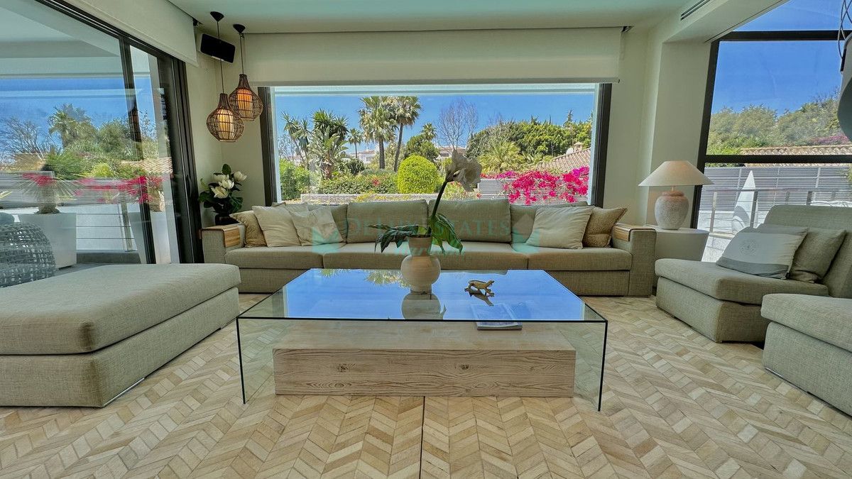 Villa for sale in Nagüeles, Marbella Golden Mile