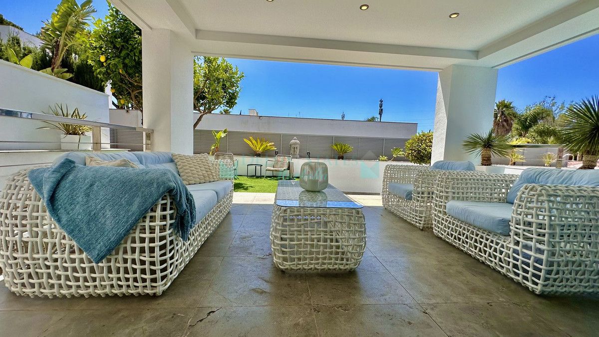 Villa for sale in Nagüeles, Marbella Golden Mile
