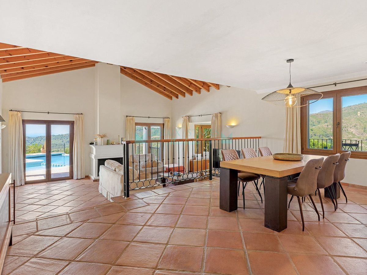 Villa en venta en Benahavis