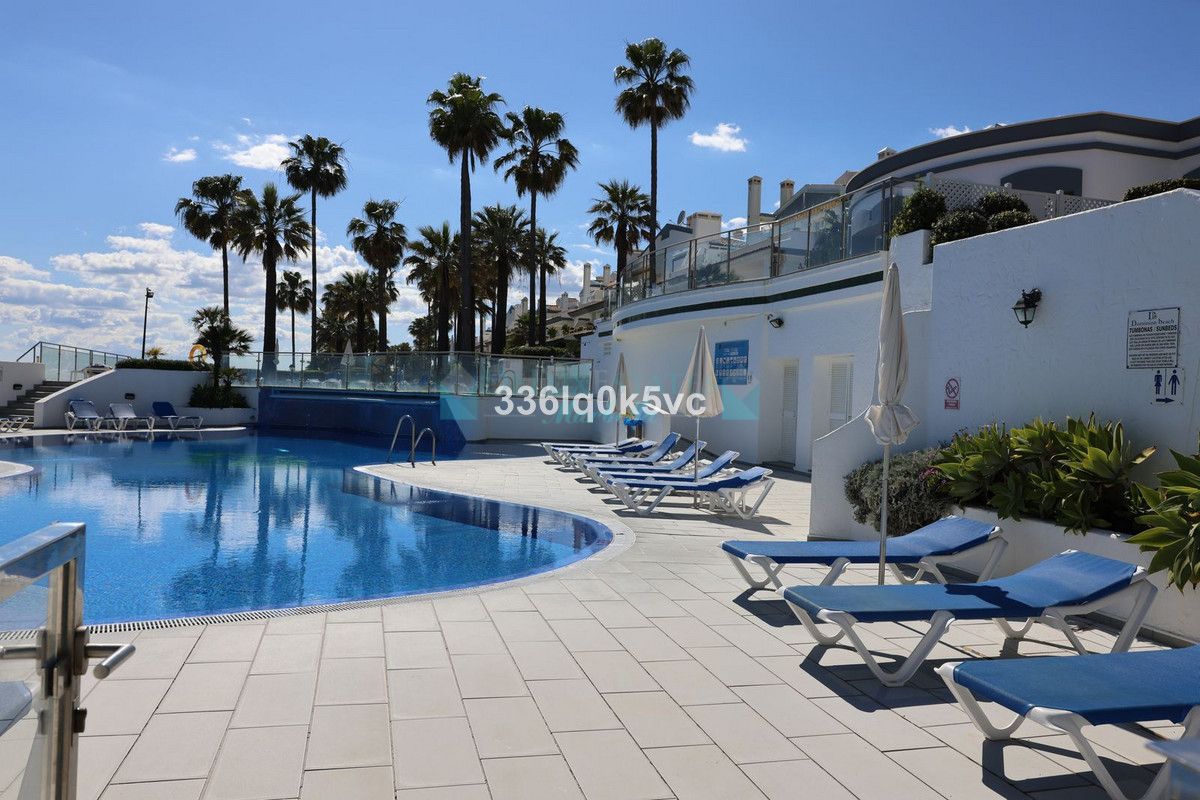 Town House for sale in Estepona