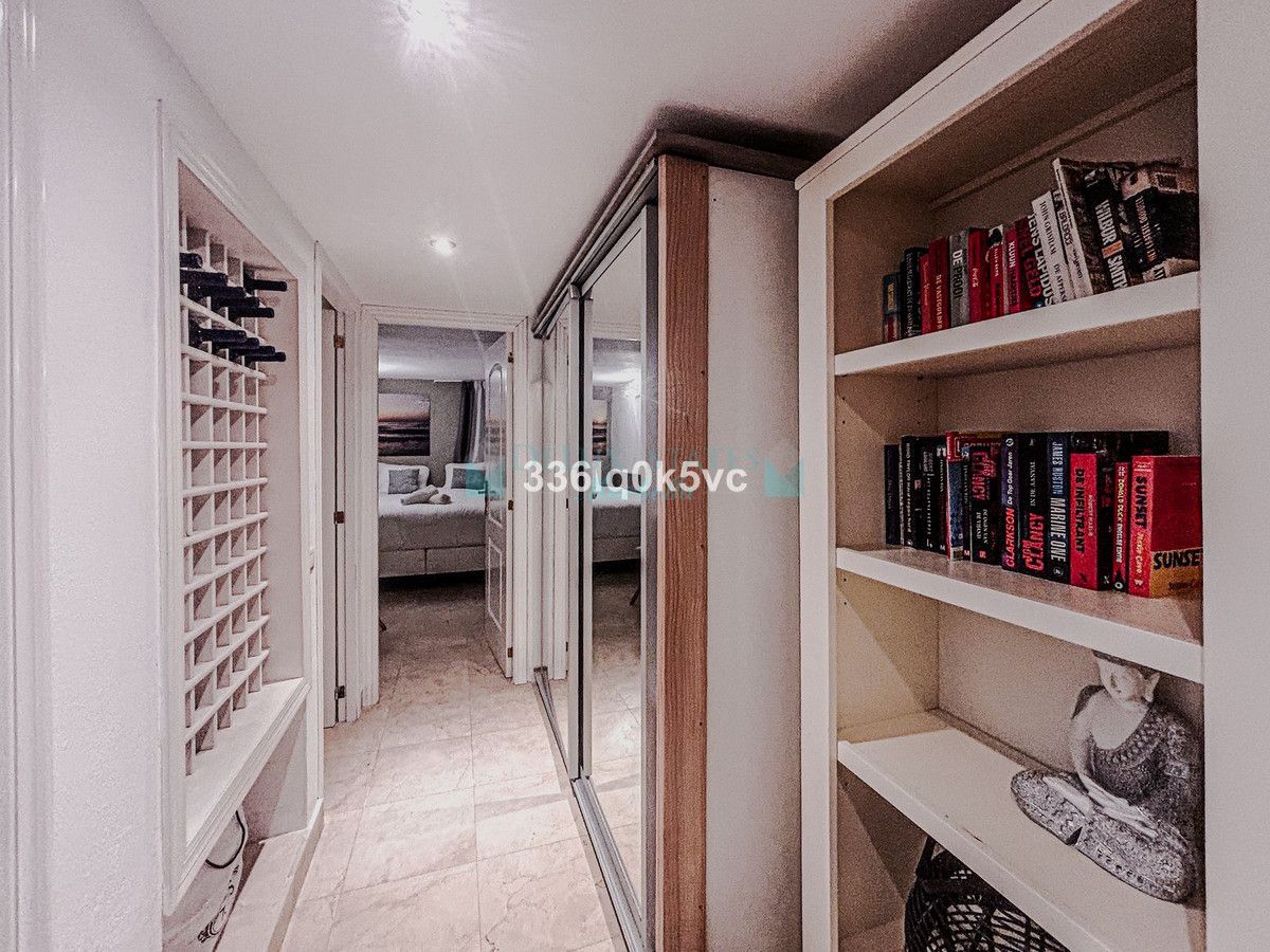 Town House for sale in Estepona