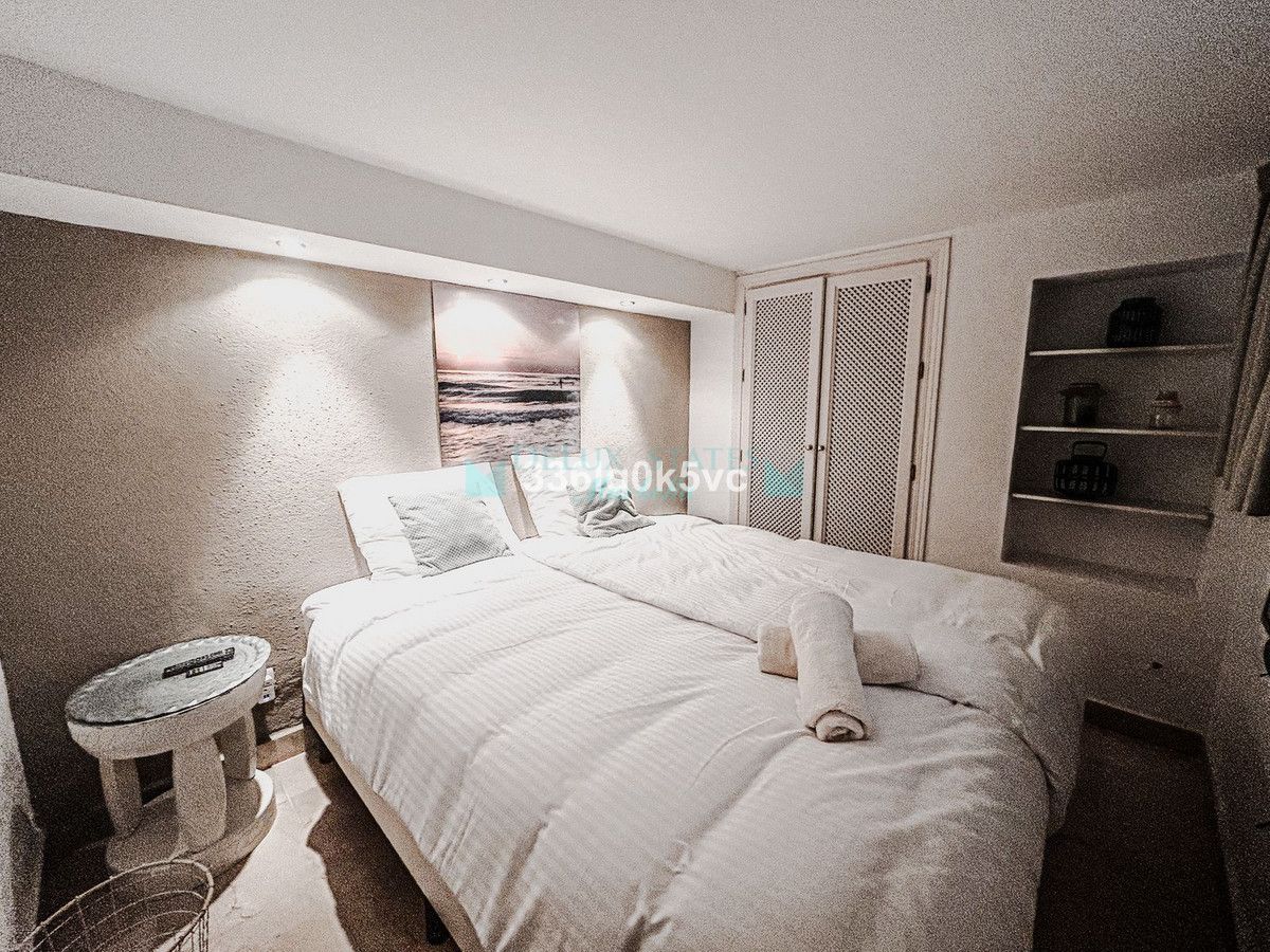 Town House for sale in Estepona