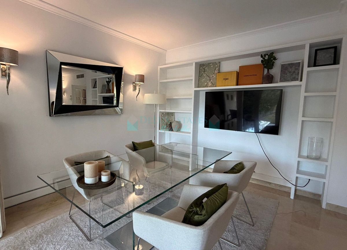 Town House for rent in La Quinta, Benahavis