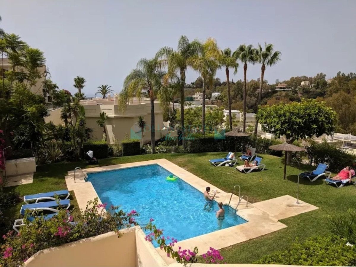 Town House for rent in La Quinta, Benahavis