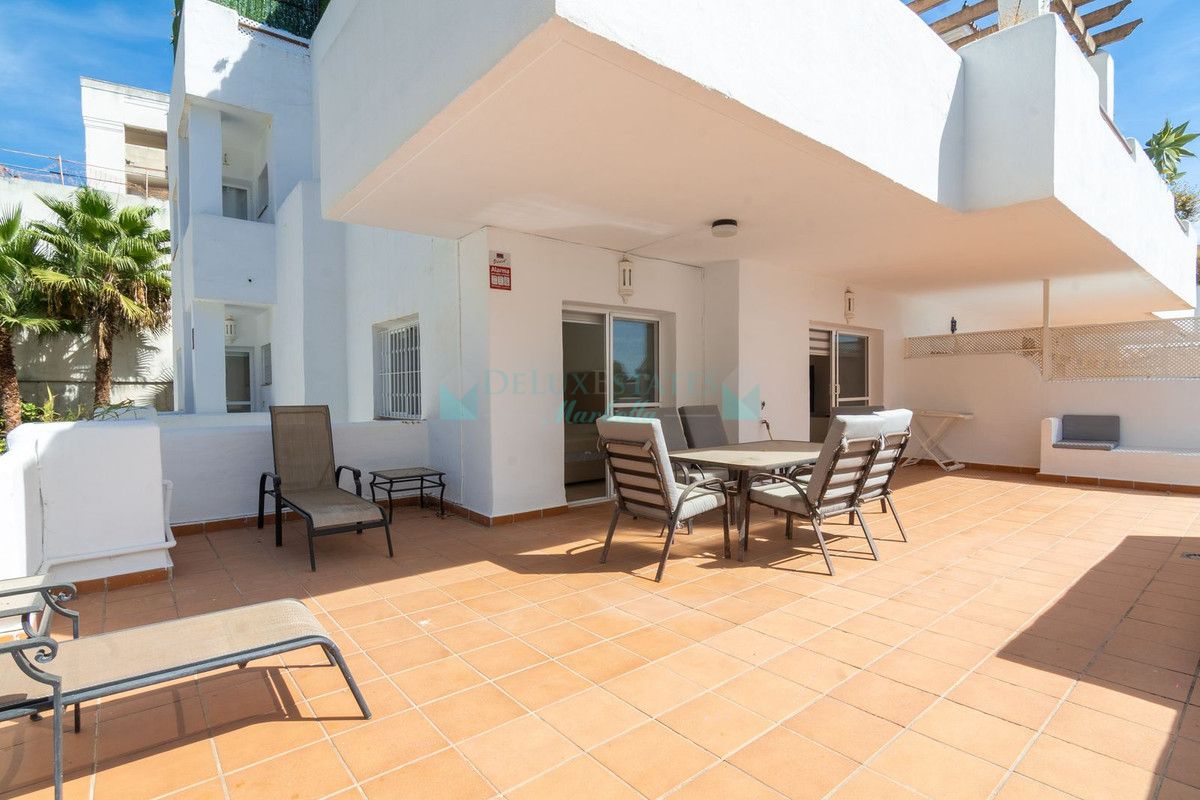 Apartamento en venta en Estepona