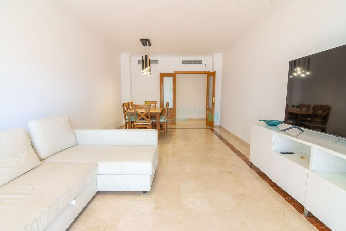 Apartamento en venta en Estepona
