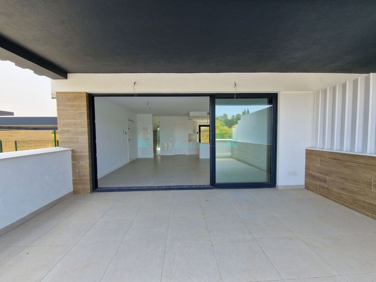 Semi Detached Villa for sale in Atalaya, Estepona