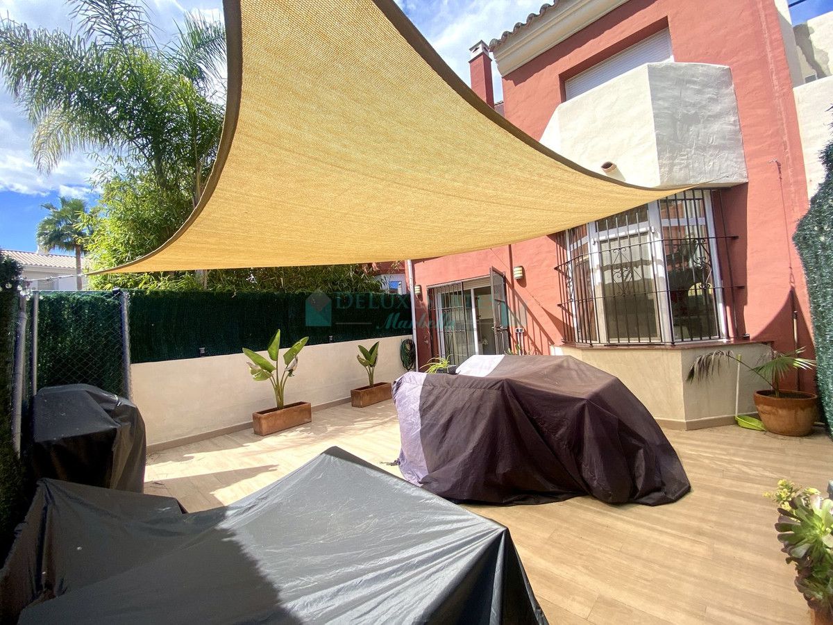 Town House for sale in Estepona