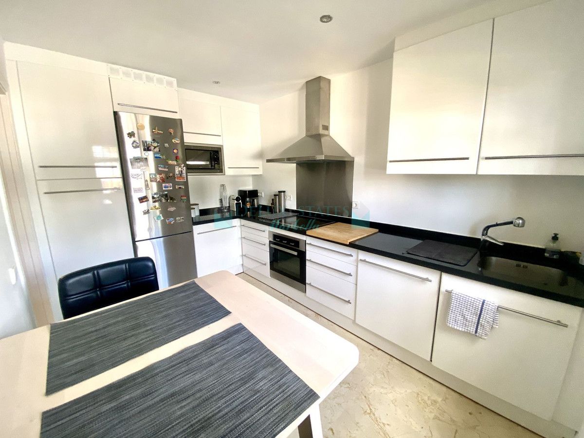 Town House for sale in Estepona