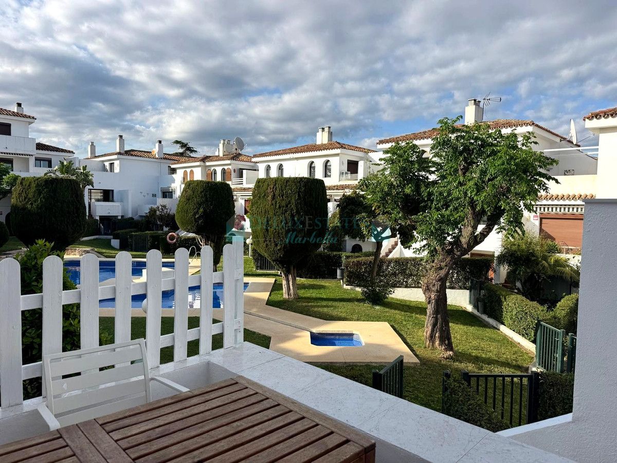 Town House for sale in New Golden Mile, Estepona