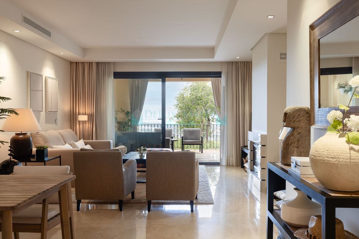 Ground Floor Apartment for sale in Benahavis