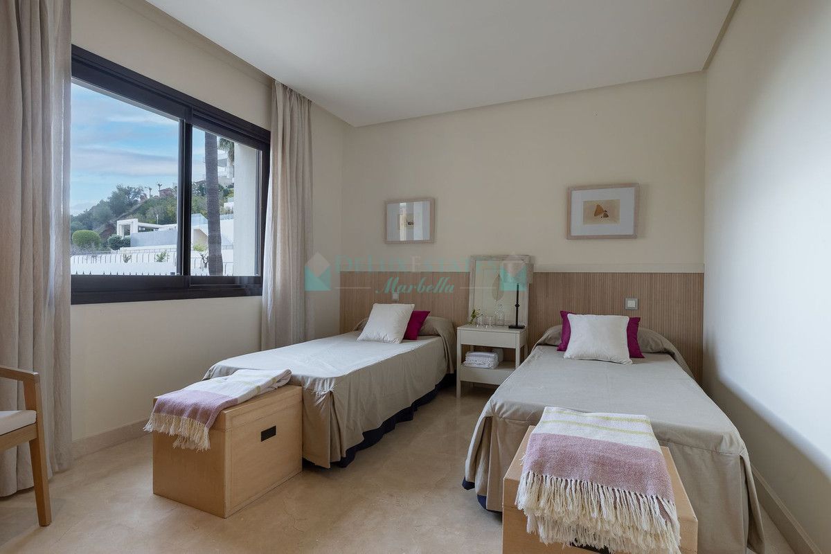 Ground Floor Apartment for sale in Benahavis