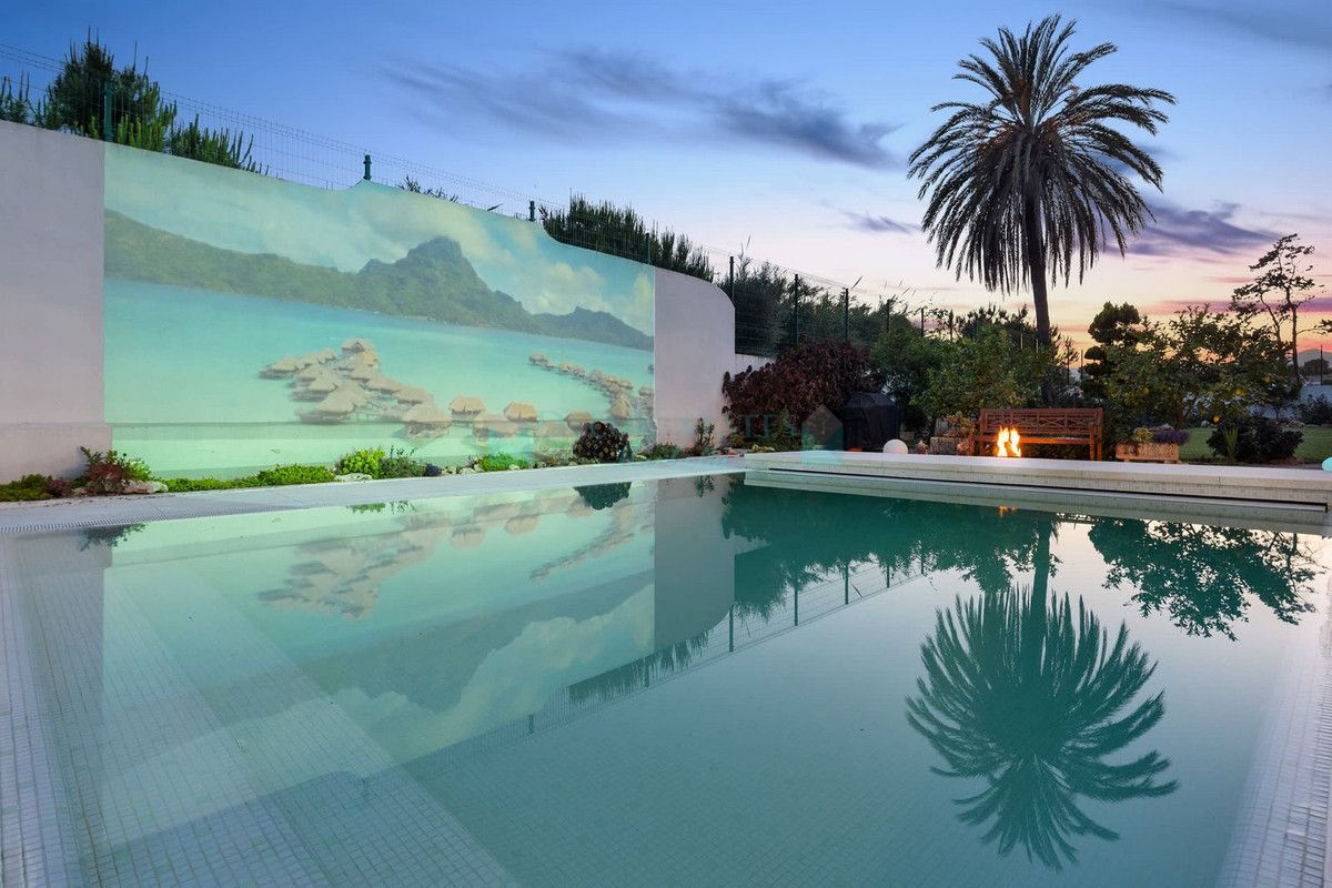 Villa for sale in Guadalmina Baja, San Pedro de Alcantara