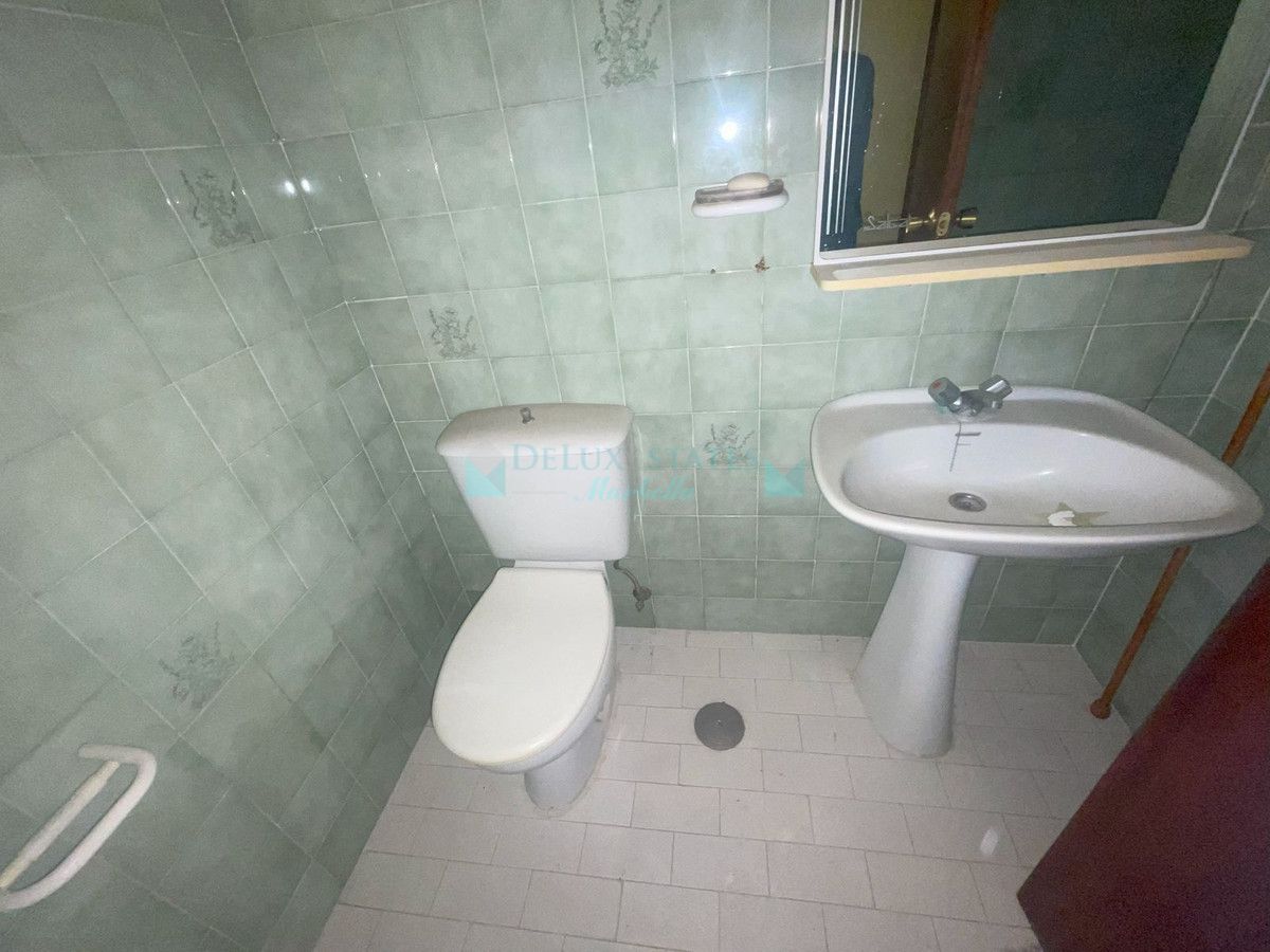 Apartment for sale in Estepona