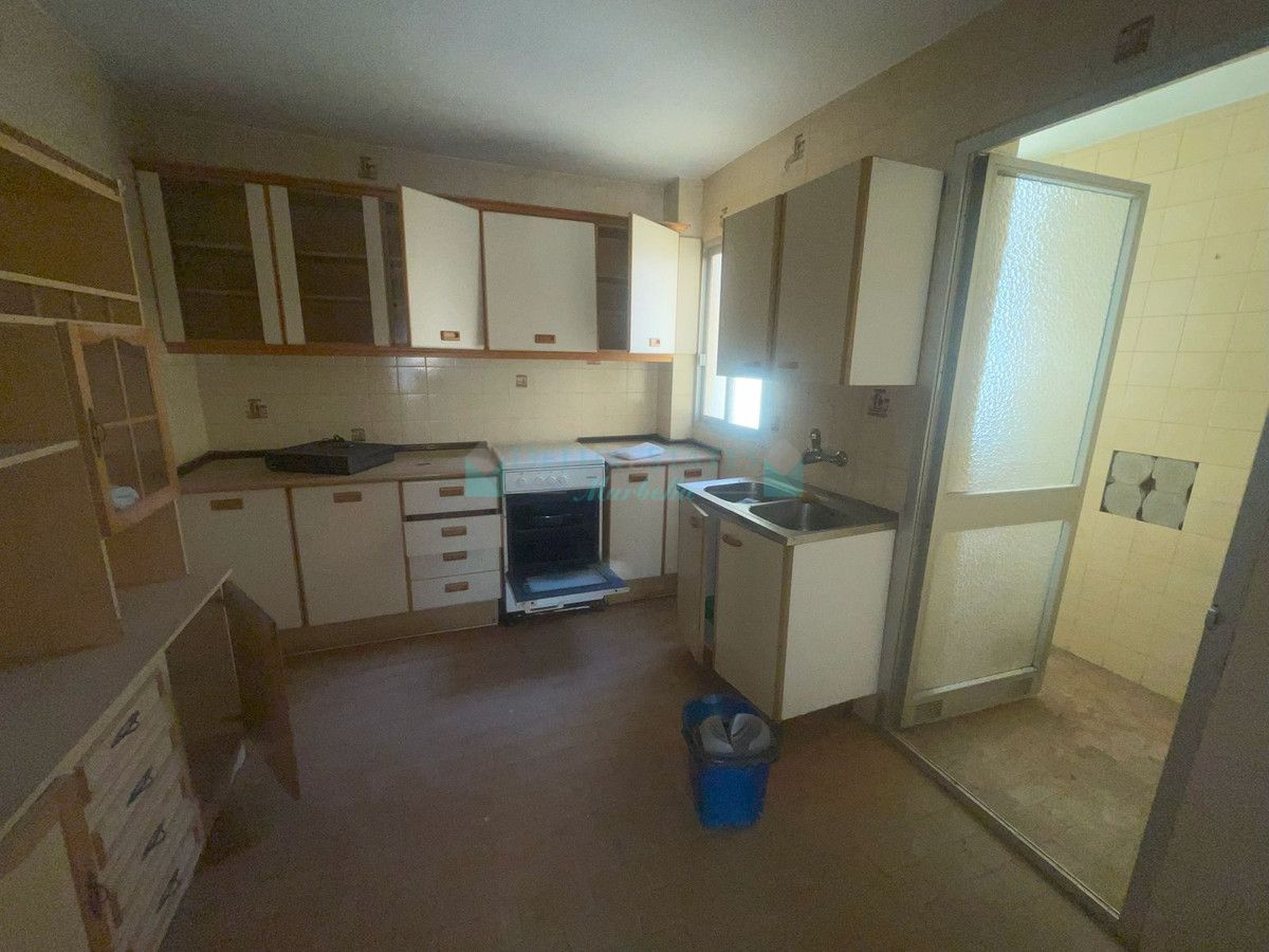 Apartment for sale in Estepona