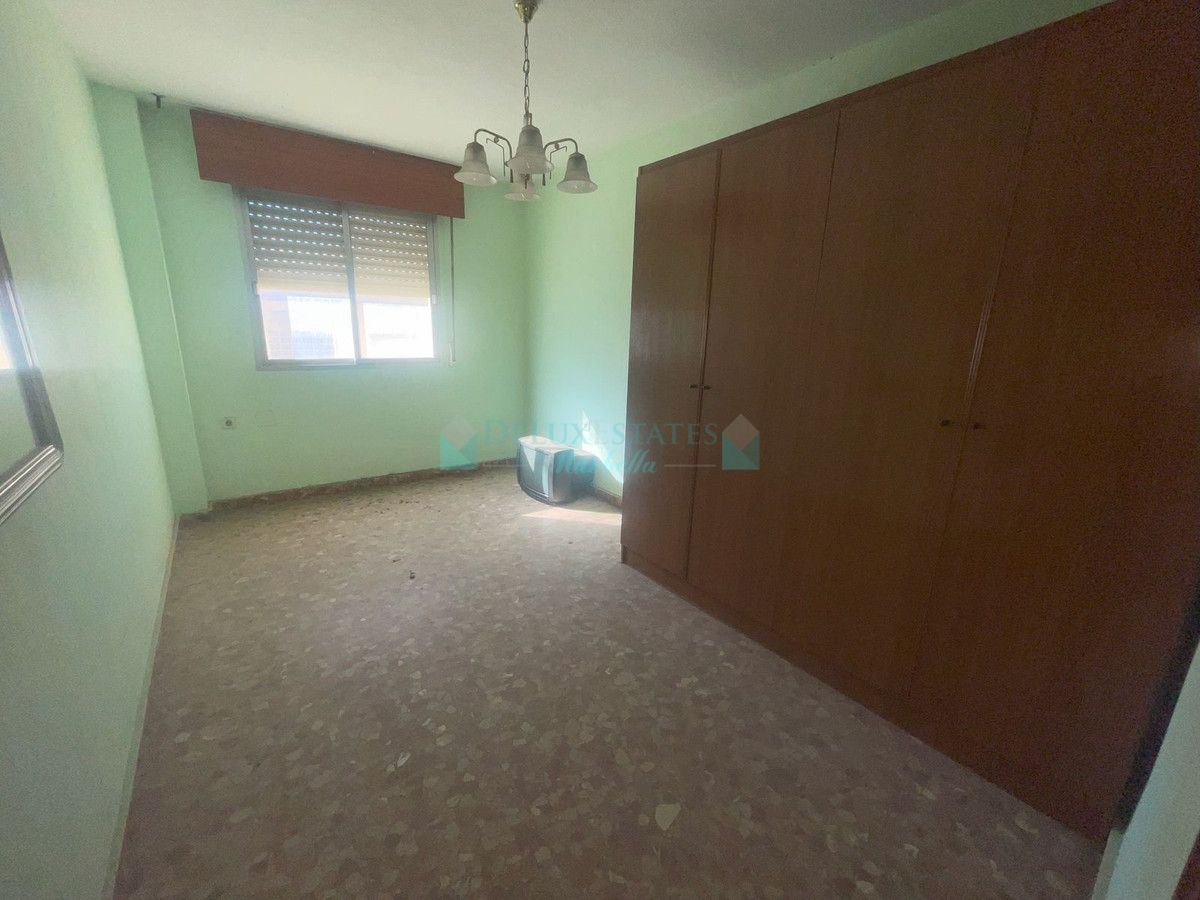 Apartment for sale in Estepona