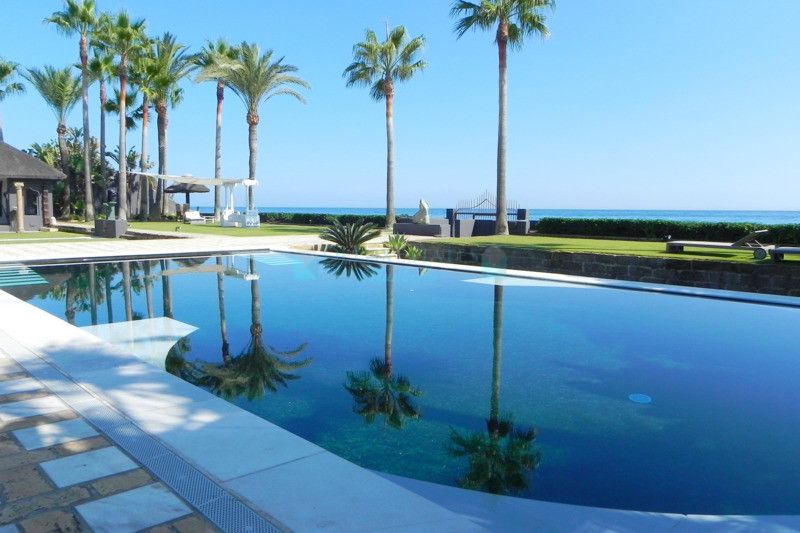 Villa for rent in Los Monteros, Marbella East