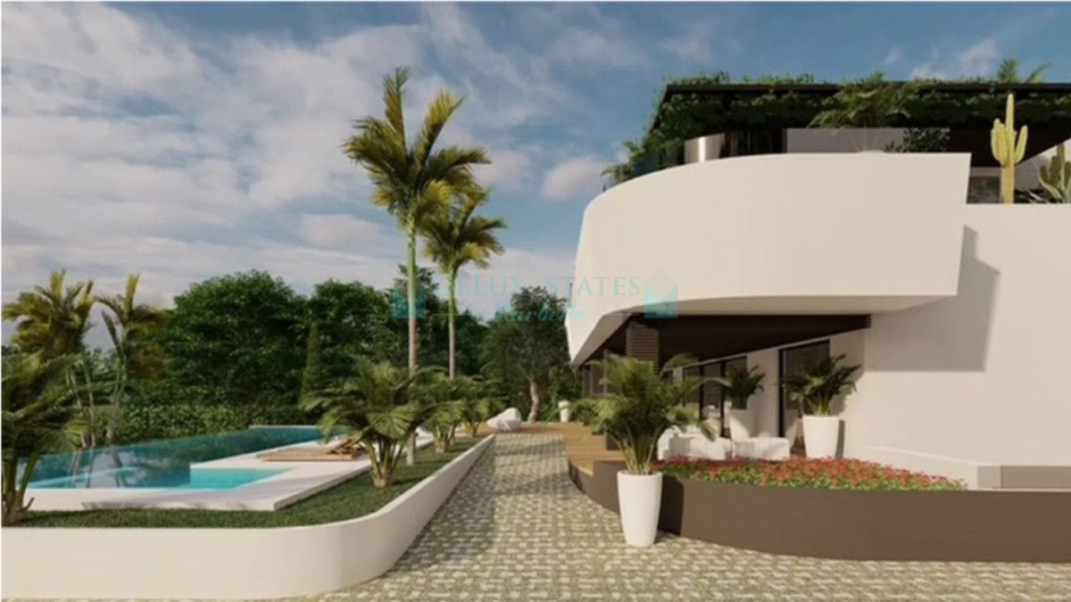 Plot for sale in El Rosario, Marbella East