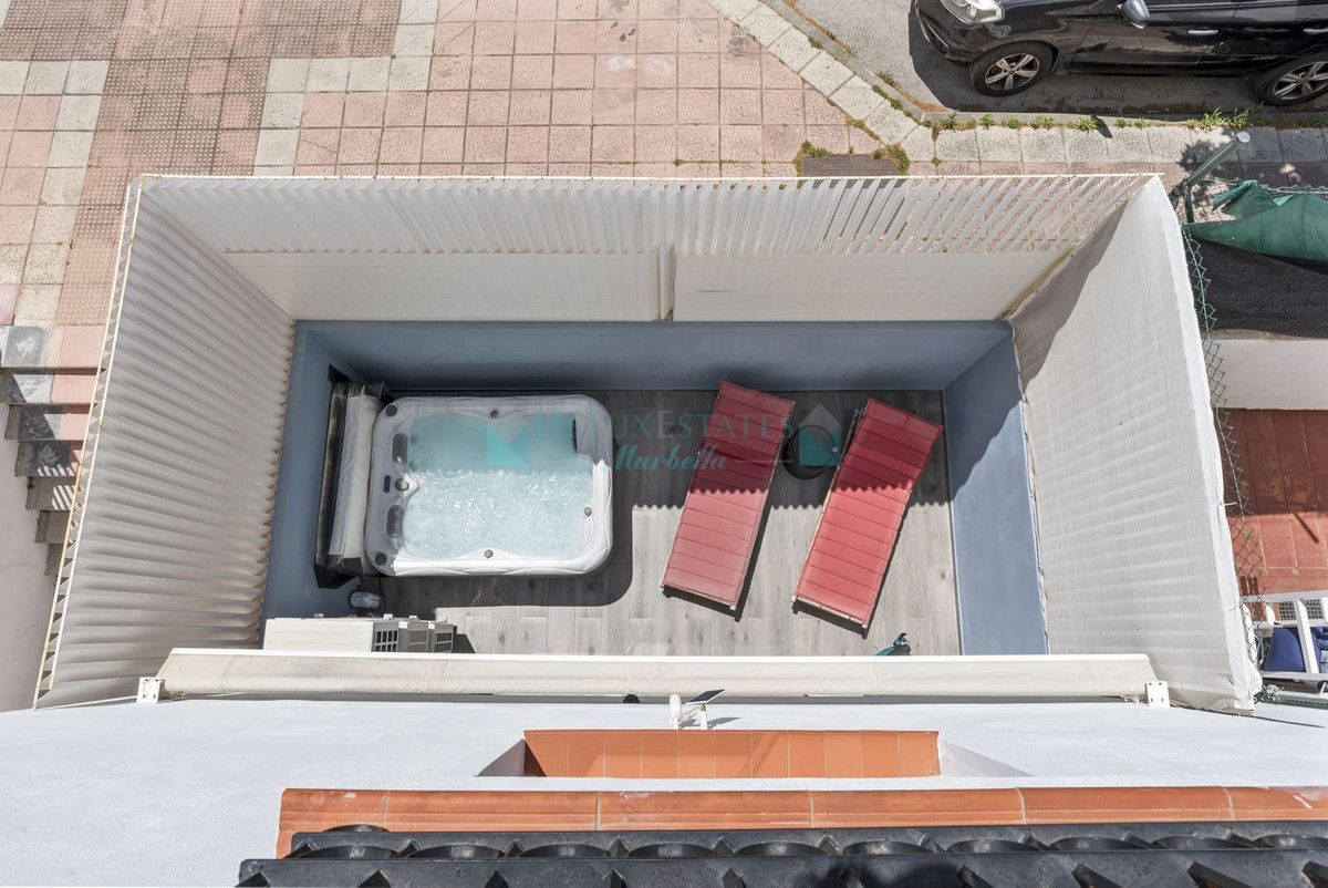 Town House for sale in Estepona