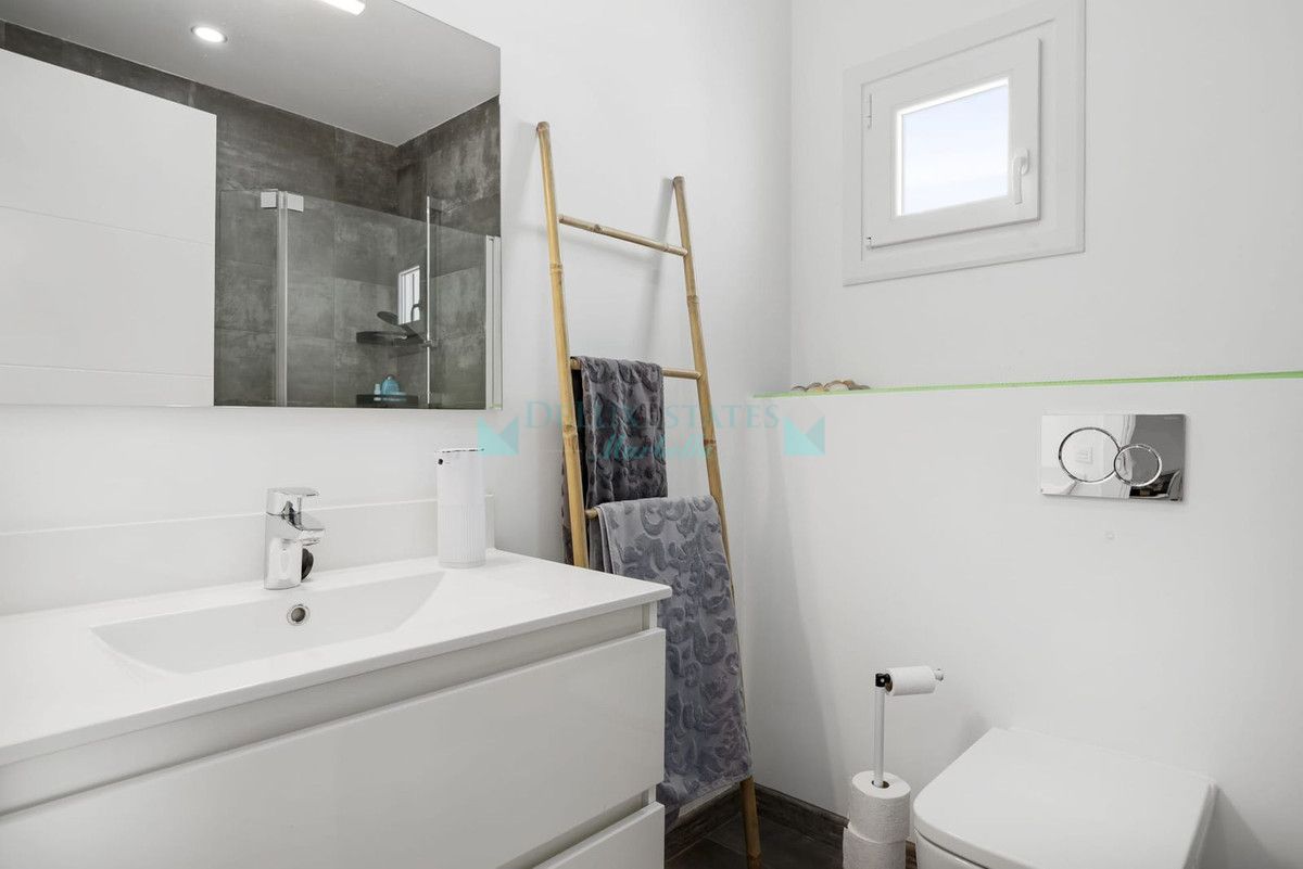 Town House for sale in Estepona