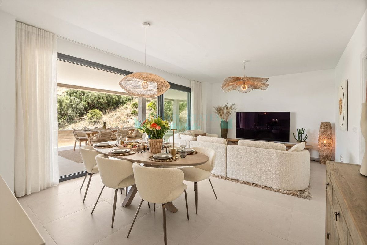 Apartment for rent in Los Altos de los Monteros, Marbella East
