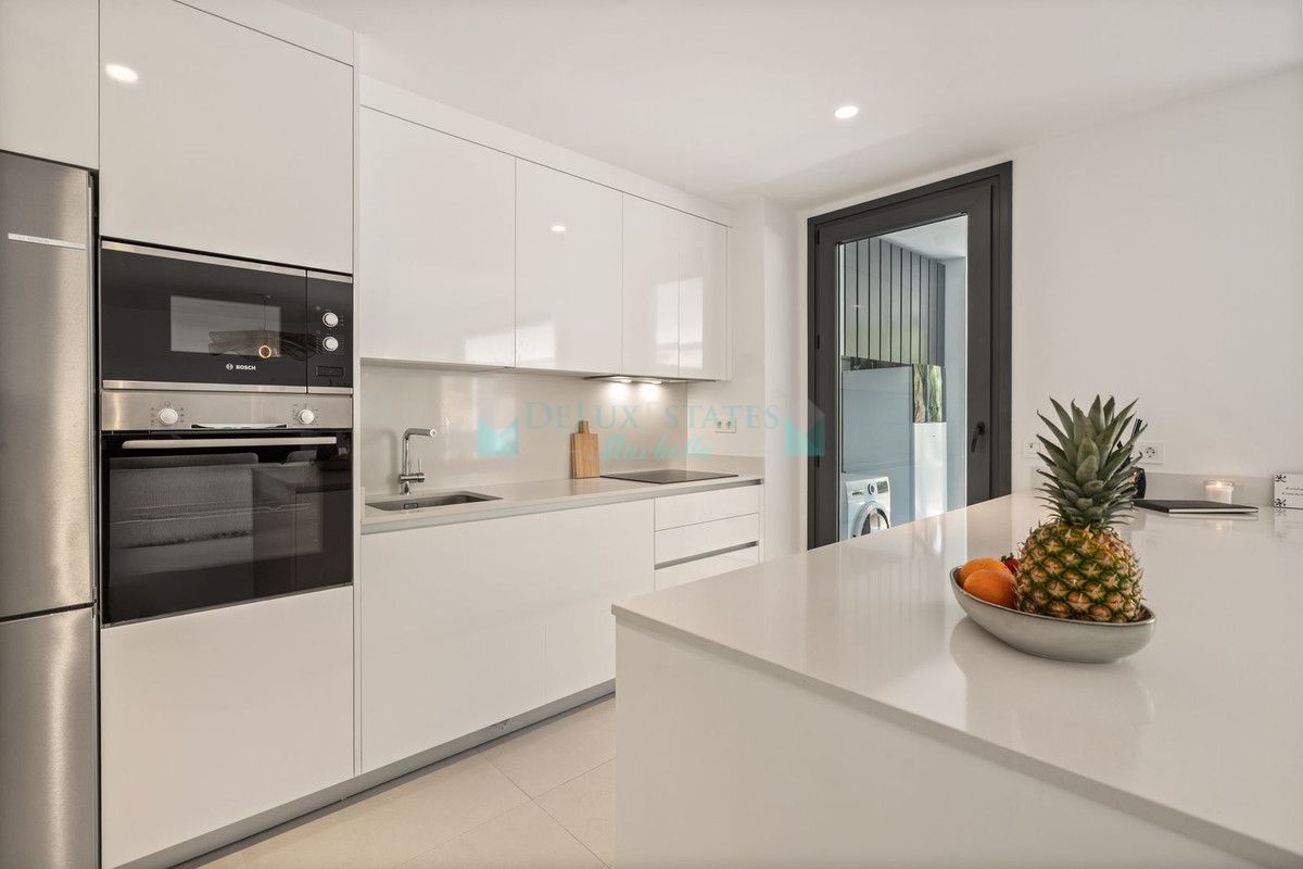 Apartment for rent in Los Altos de los Monteros, Marbella East