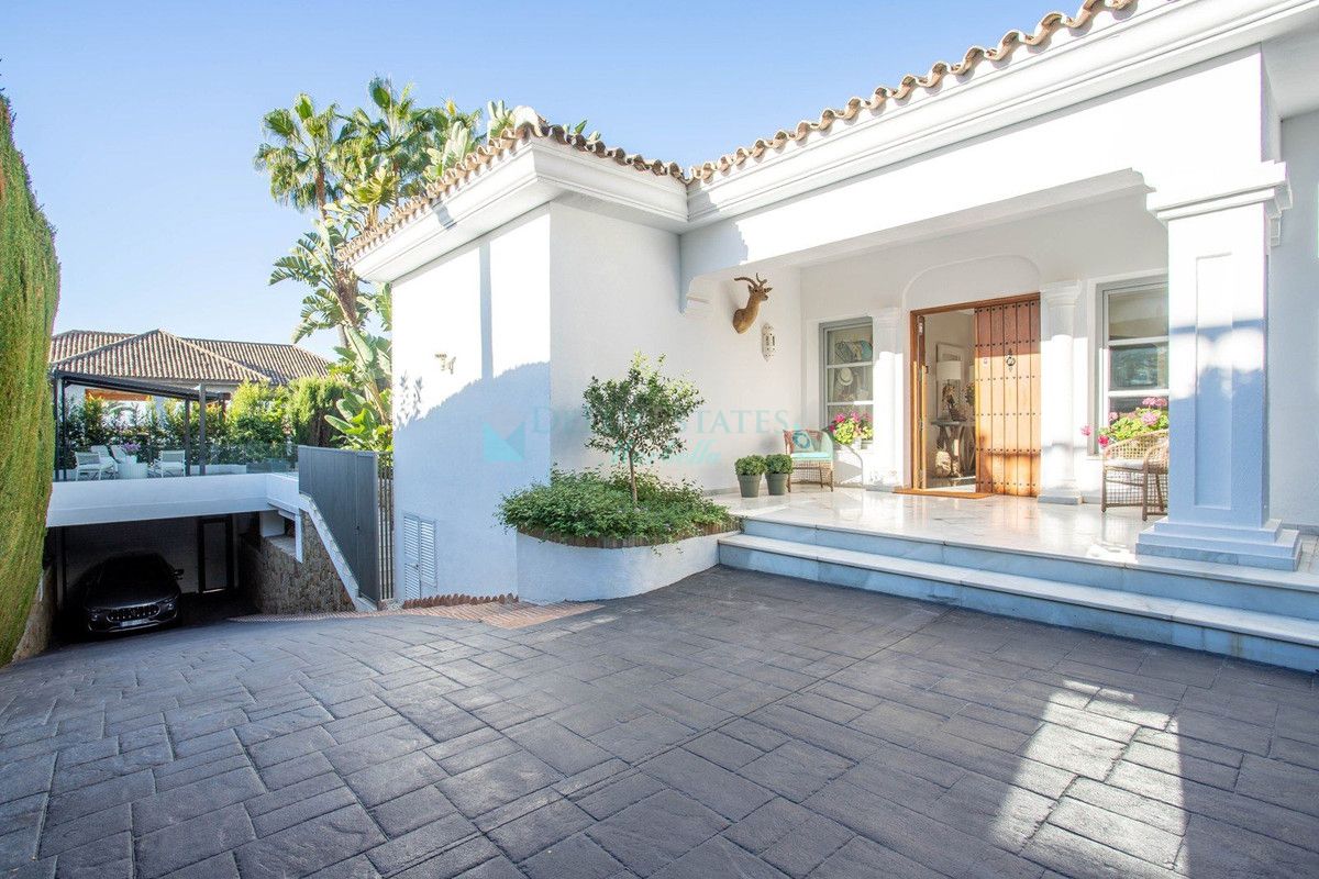 Villa for sale in Sierra Blanca, Marbella Golden Mile