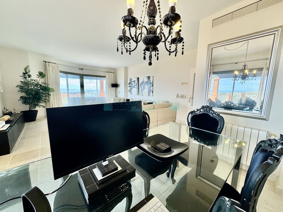 Penthouse for sale in Los Flamingos, Benahavis