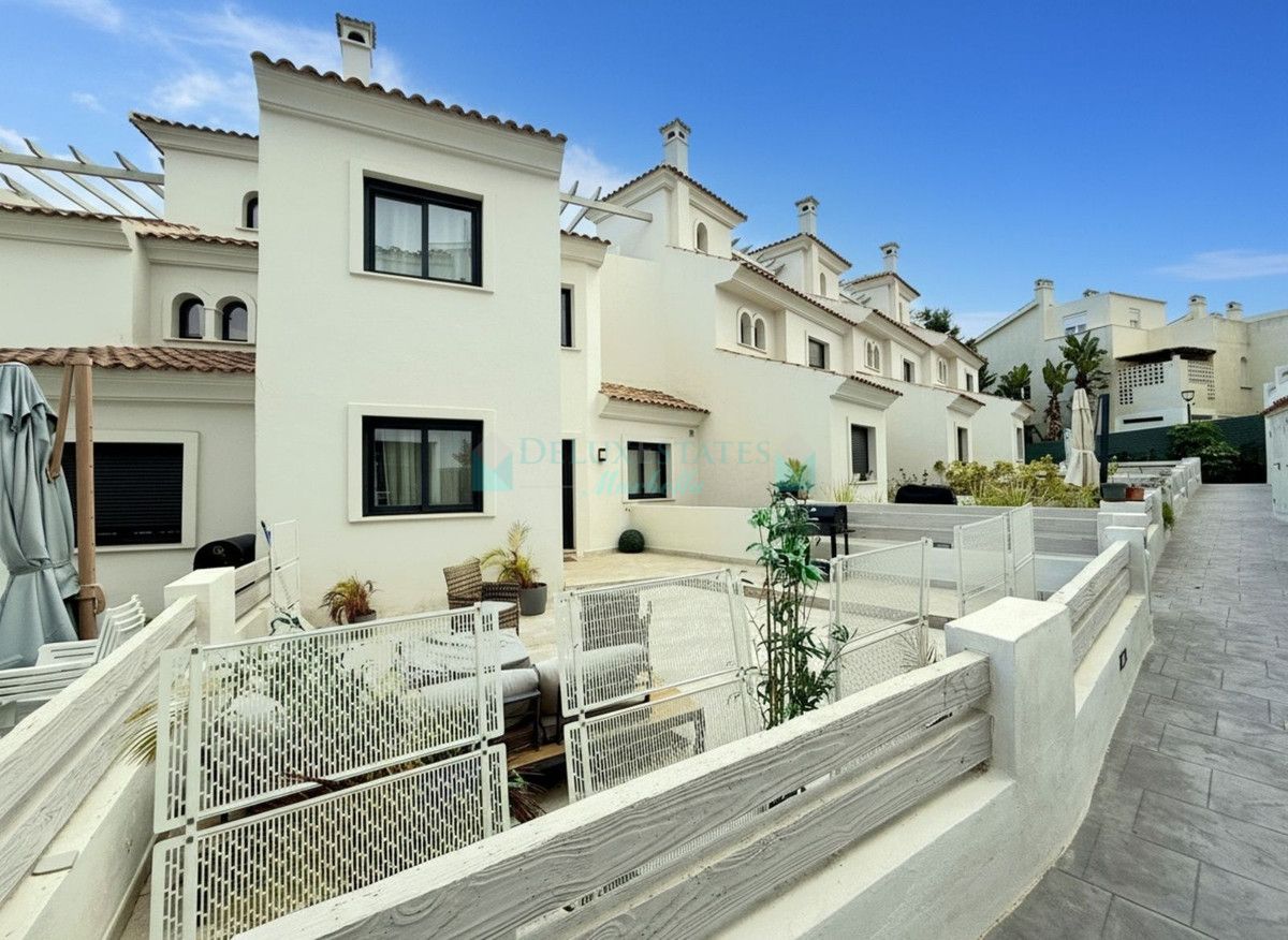 Town House for sale in New Golden Mile, Estepona