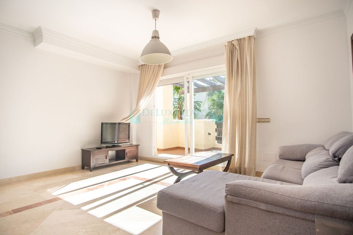 Apartamento en venta en New Golden Mile, Estepona