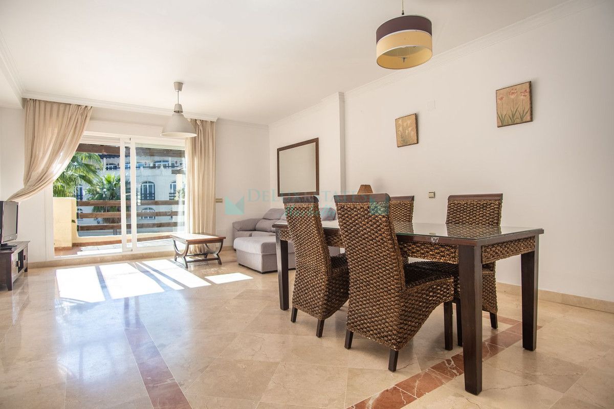 Apartamento en venta en New Golden Mile, Estepona