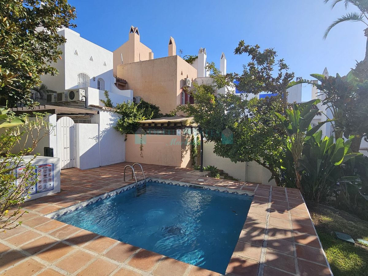 Adosado en venta en Nueva Andalucia