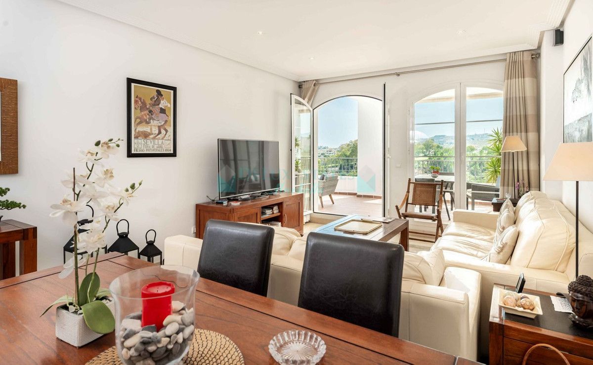 Ático en alquiler en Los Arqueros, Benahavis