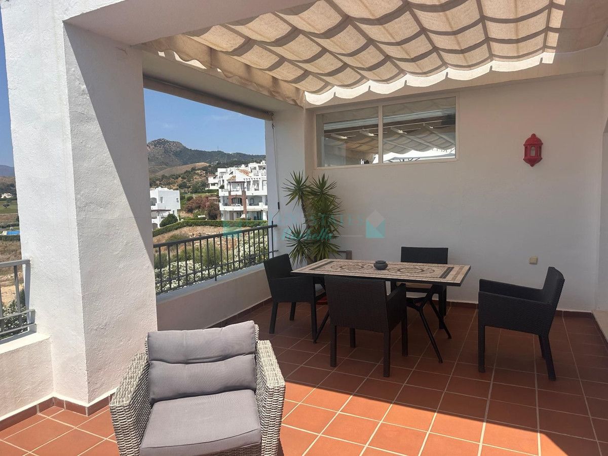 Ático en alquiler en Los Arqueros, Benahavis