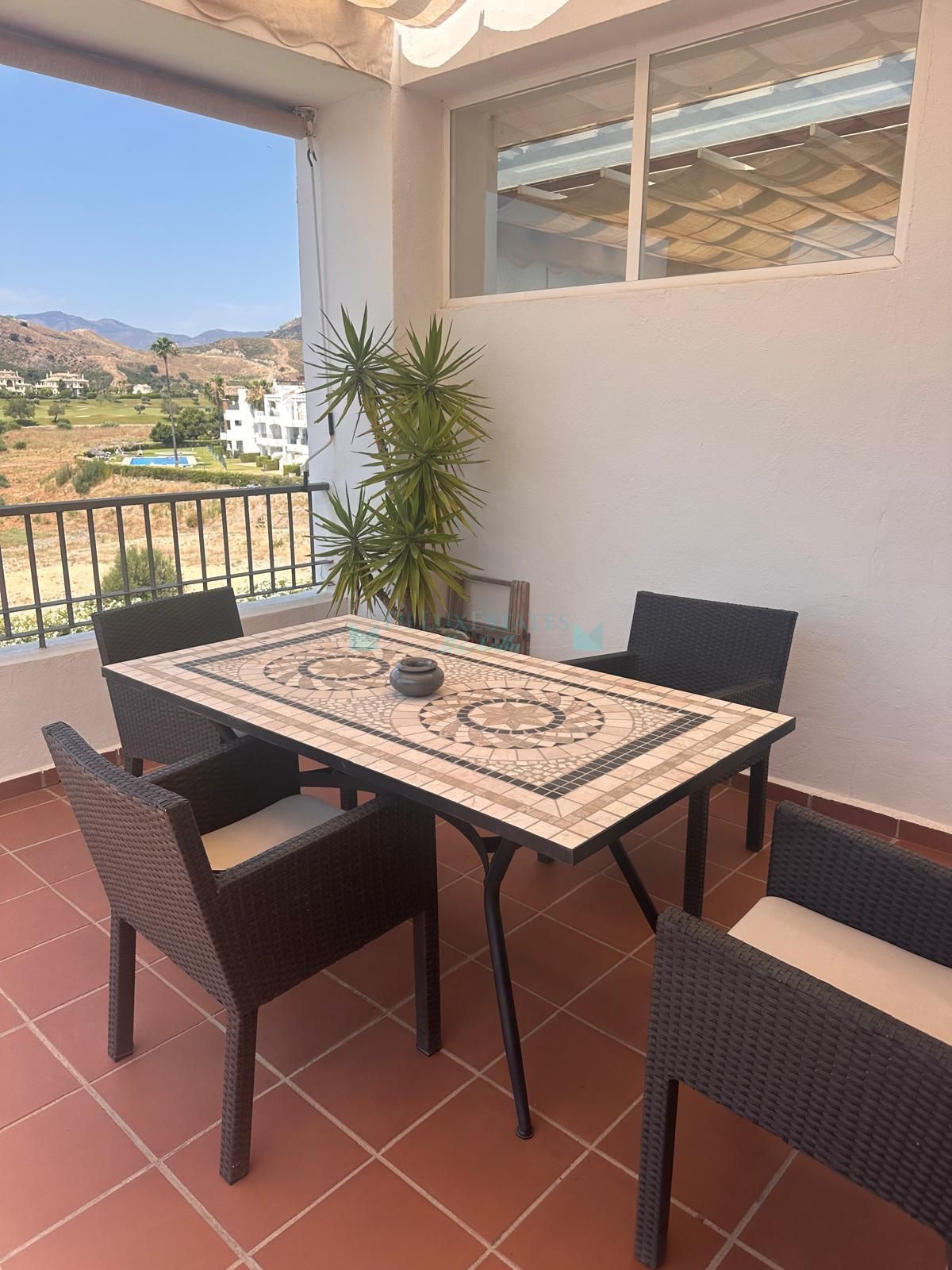 Ático en alquiler en Los Arqueros, Benahavis