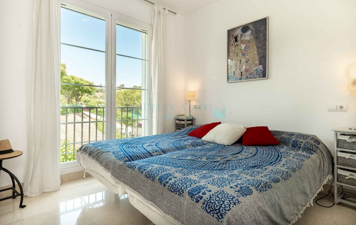 Ático en alquiler en Los Arqueros, Benahavis