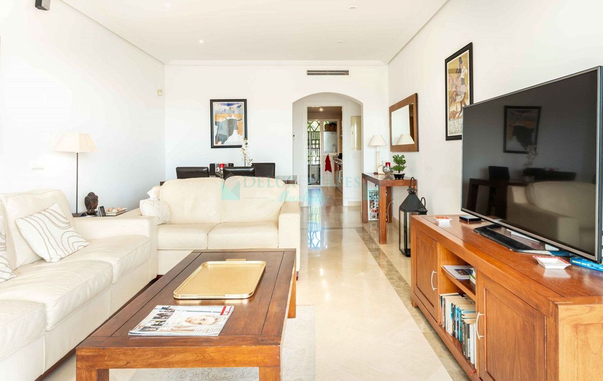 Ático en alquiler en Los Arqueros, Benahavis