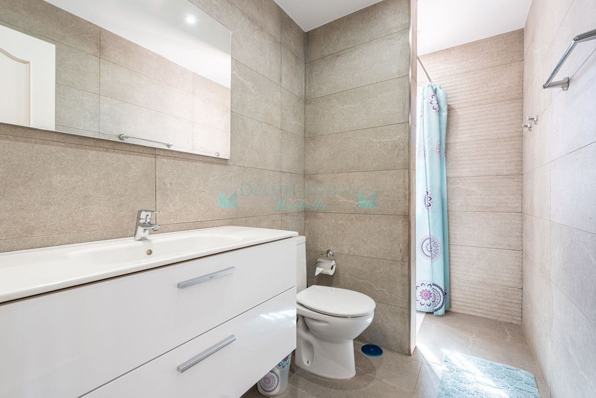 Town House for sale in Atalaya, Estepona