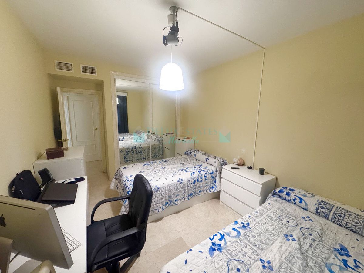 Apartment for sale in Estepona