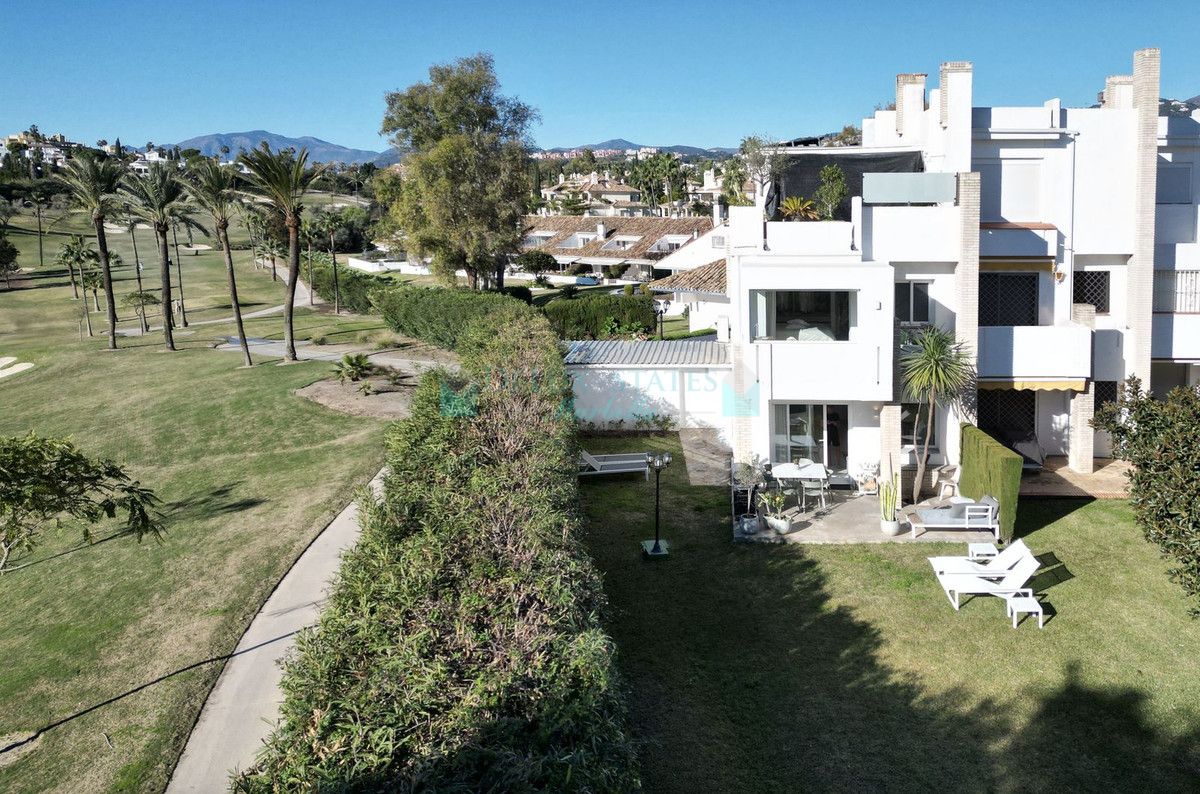 Town House for sale in Nueva Andalucia