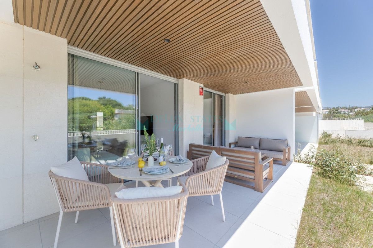 Ground Floor Apartment for sale in Elviria, Marbella East