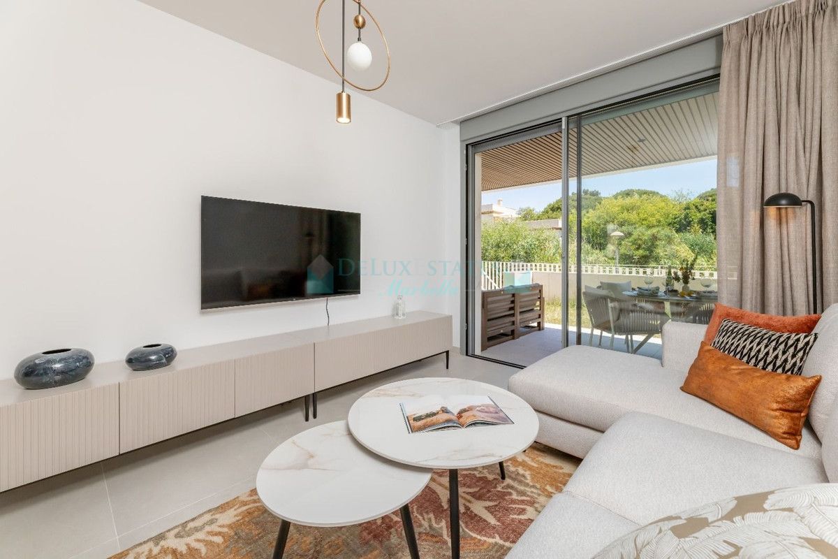 Ground Floor Apartment for sale in Elviria, Marbella East