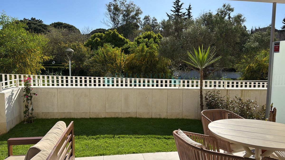 Ground Floor Apartment for sale in Elviria, Marbella East