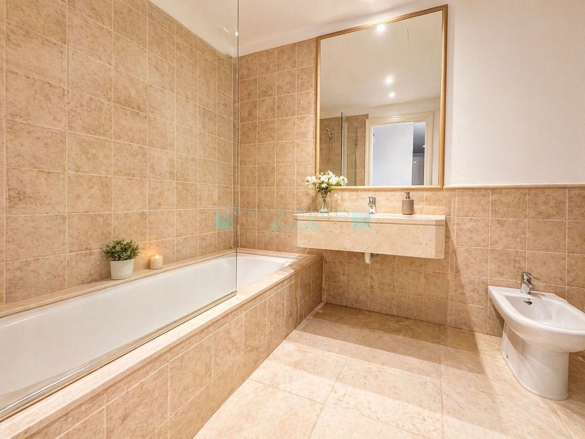 Apartment for rent in Estepona