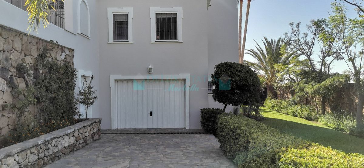 Villa en venta en Estepona