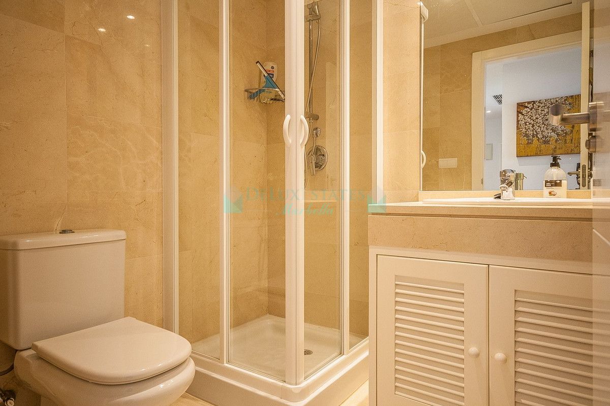 Apartment for sale in Elviria, Marbella East