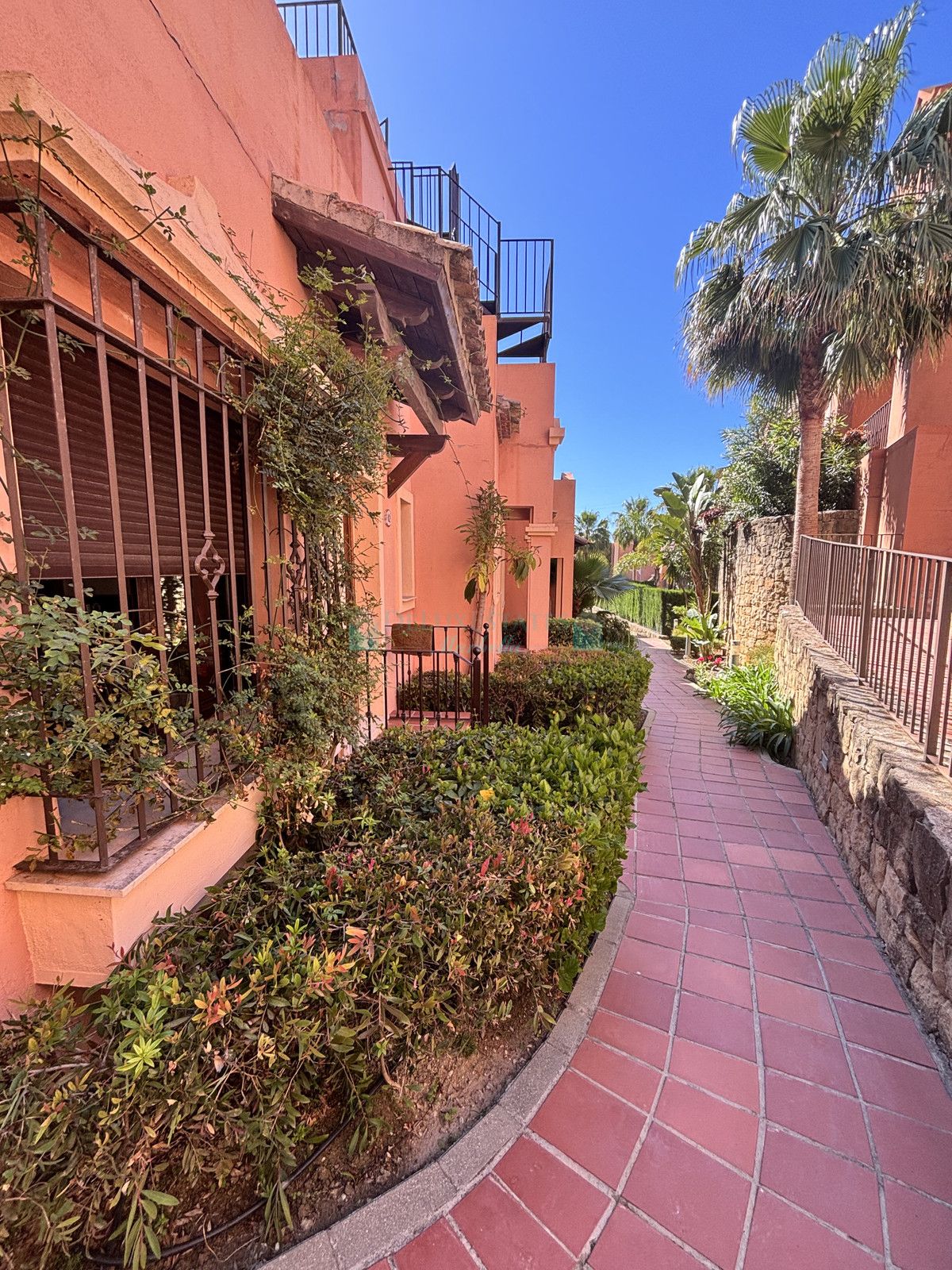 Town House for sale in Estepona