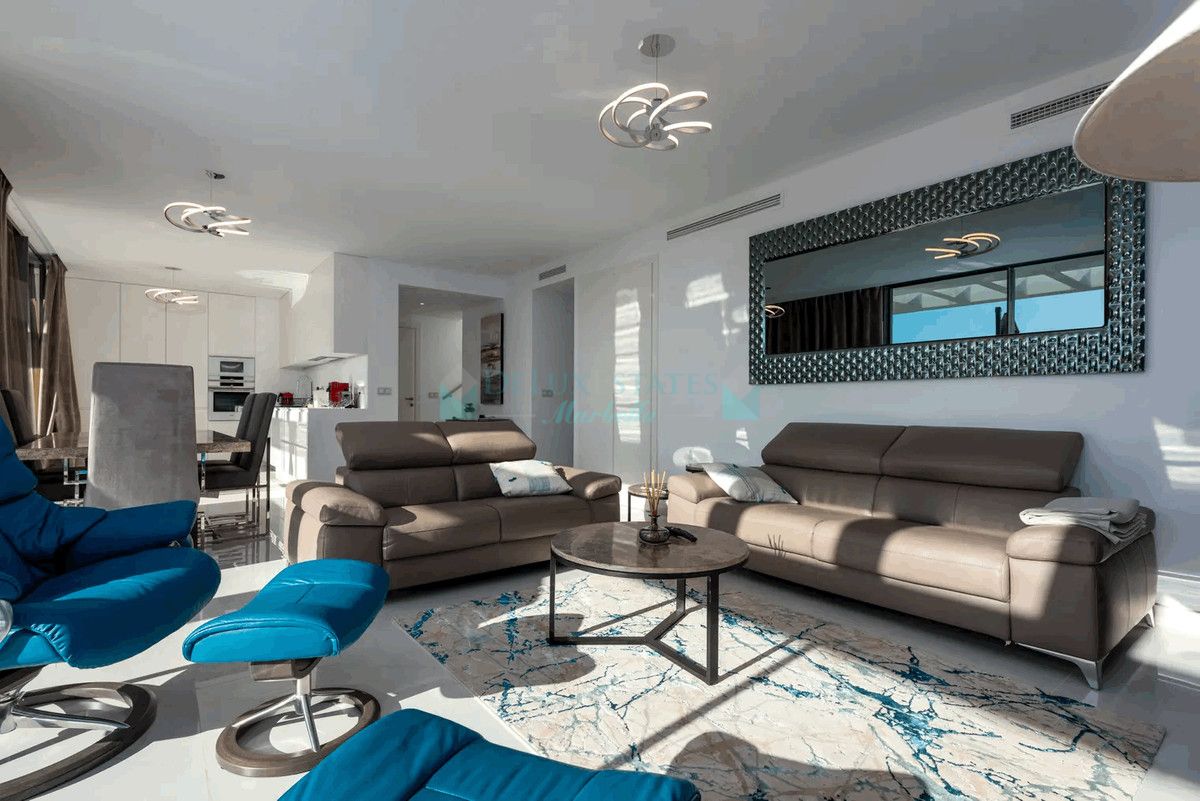 Penthouse for sale in Estepona