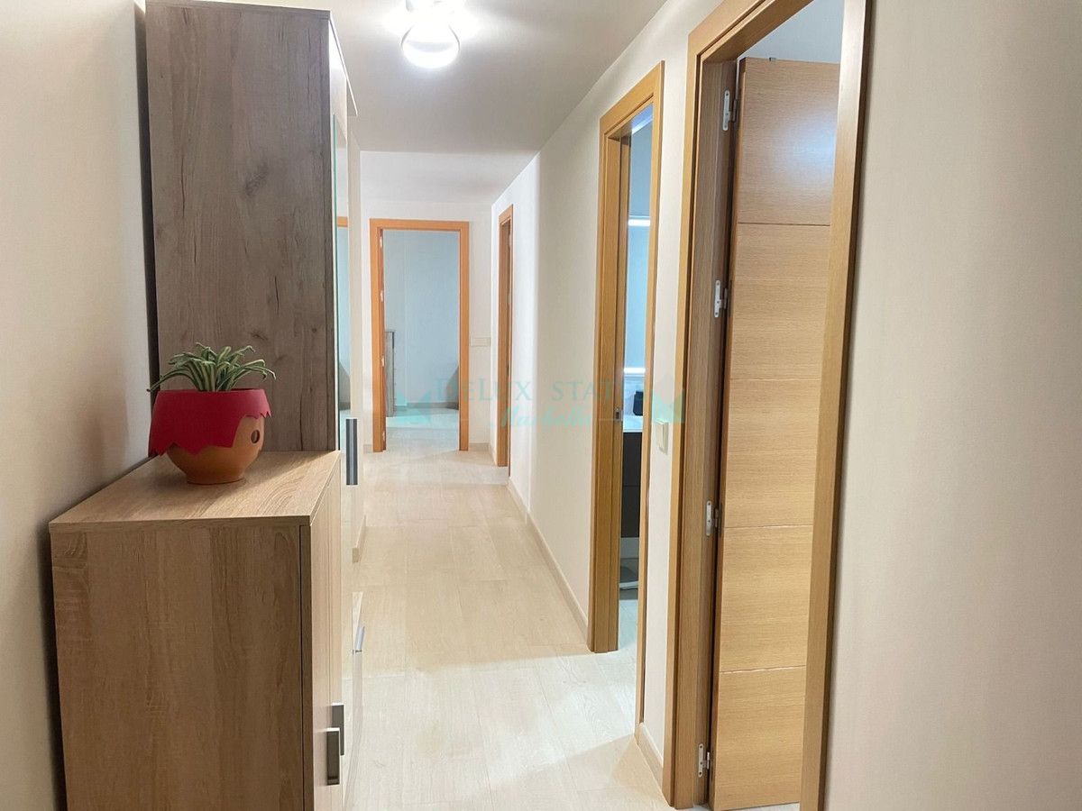 Apartamento en venta en Estepona
