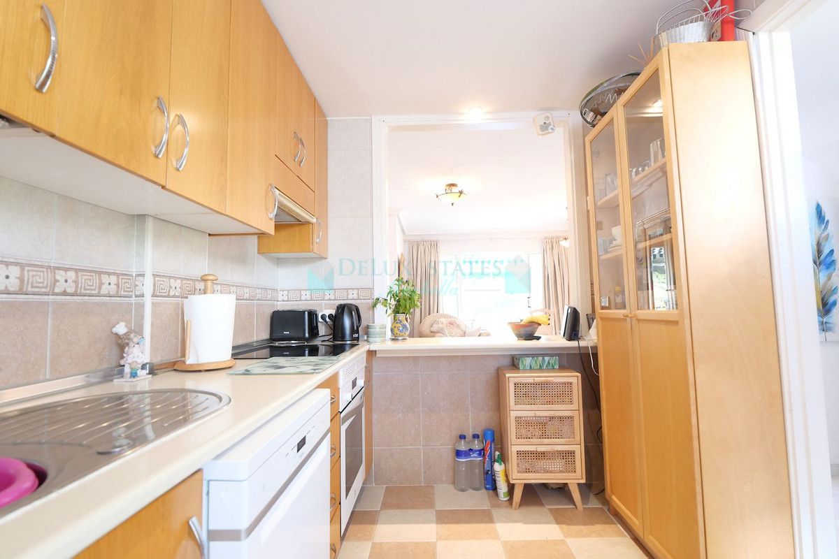 Town House for sale in Cabopino, Marbella East